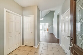 8726 Old Maple Ln in Humble, TX - Building Photo - Building Photo