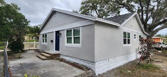 2434 23rd St S in St. Petersburg, FL - Building Photo