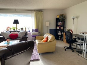 3403 179th Ave NE in Redmond, WA - Building Photo - Building Photo