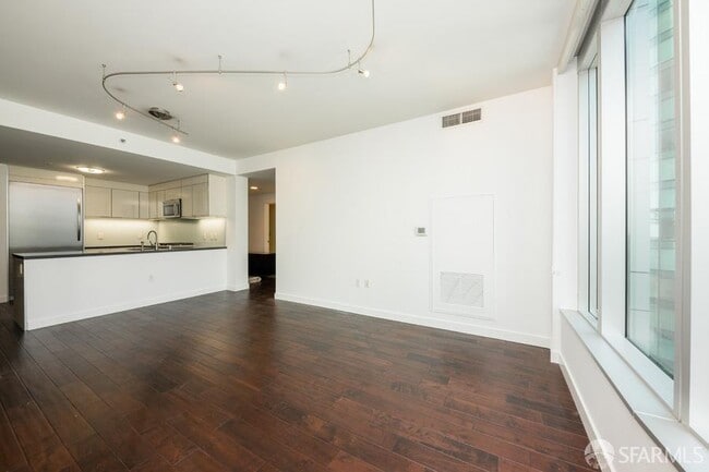 338 Spear St in San Francisco, CA - Building Photo - Building Photo