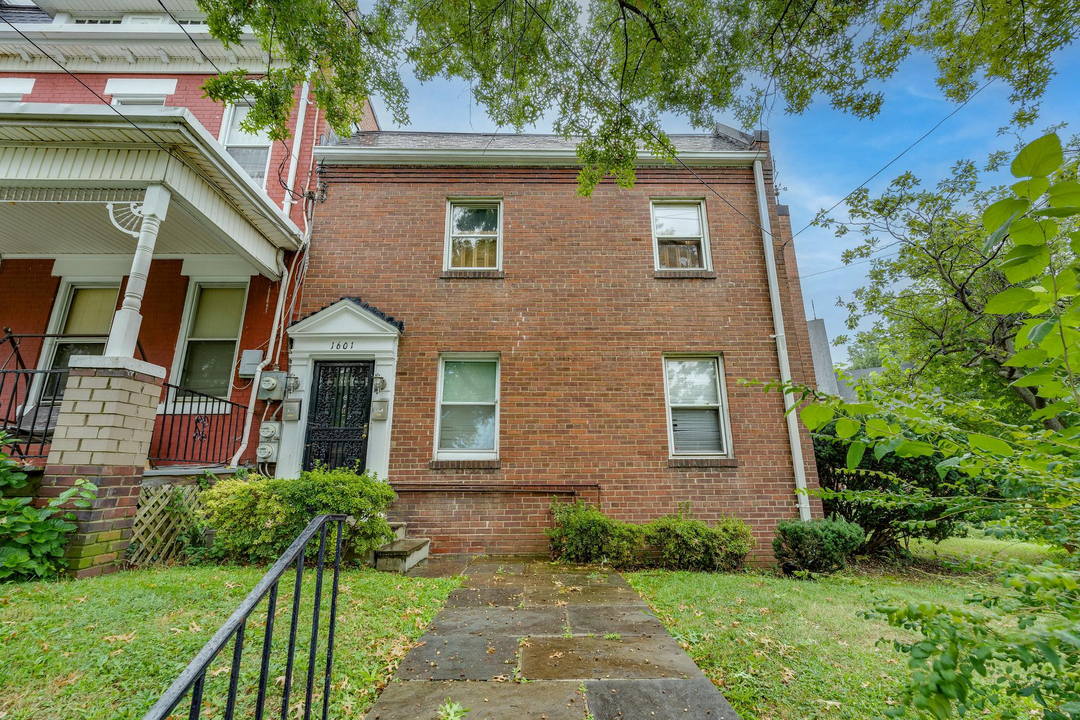 1601 Minnesota Ave SE in Washington, DC - Building Photo