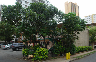 2467 Cleghorn St in Honolulu, HI - Foto de edificio - Building Photo