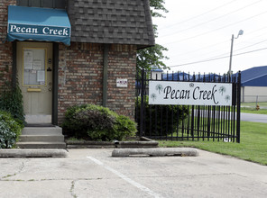 Pecan Creek Apartments in Tulsa, OK - Building Photo - Building Photo