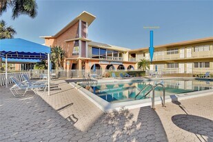 26 Diplomat Pkwy in Hallandale Beach, FL - Building Photo