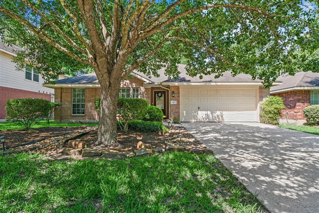 43 E Russet Grove Cir in Conroe, TX - Building Photo