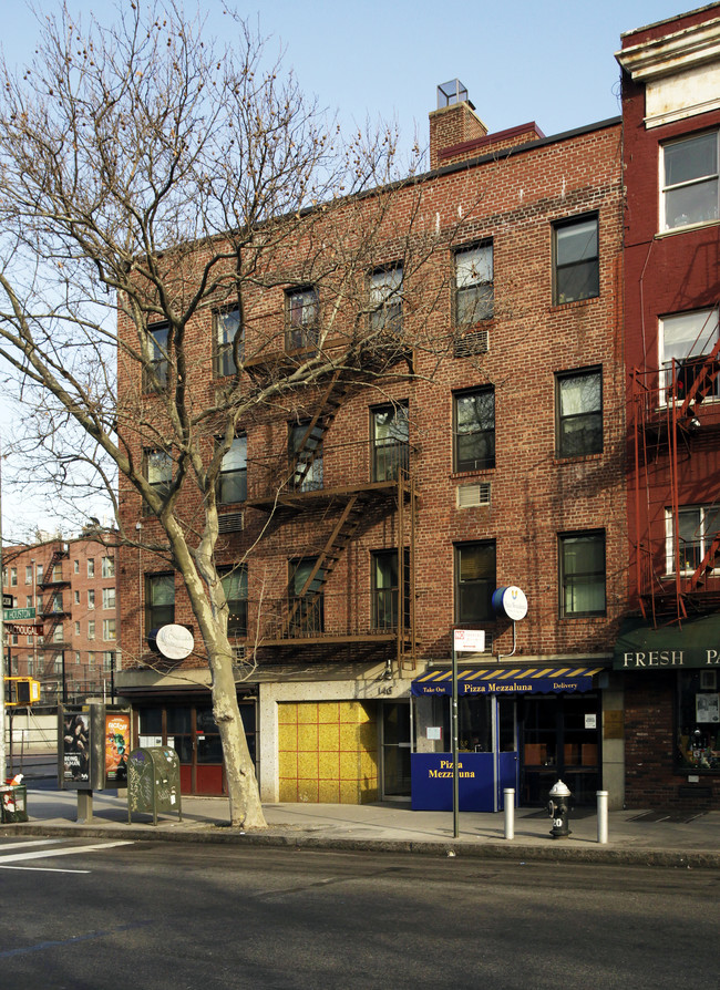 72 Macdougal St in New York, NY - Foto de edificio - Building Photo