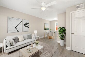 996 Houck St in Sumter, SC - Building Photo - Building Photo