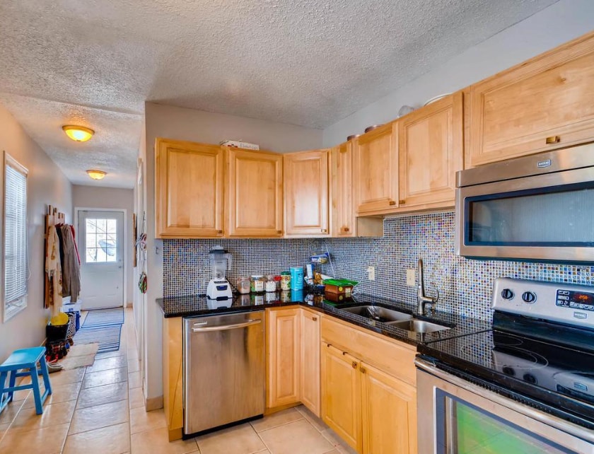 4403 28th Ave S, Unit upper in Minneapolis, MN - Building Photo