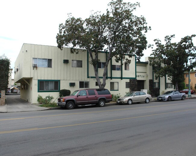 10726 Magnolia Blvd in North Hollywood, CA - Building Photo - Building Photo