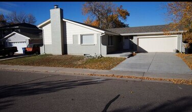 6252 S Ash Cir W in Centennial, CO - Building Photo - Building Photo