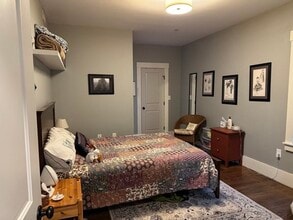 19 MacArthur St, Unit 19 MacArthur St. #2 in Somerville, MA - Building Photo - Building Photo