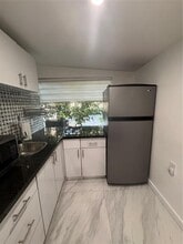 10300 NW 34th Ave in Miami, FL - Building Photo - Building Photo