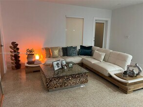 9370 SW 57th Terrace in Miami, FL - Building Photo - Building Photo