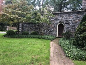 607 S Trent Ave in Wyomissing, PA - Building Photo - Building Photo