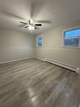 9 Miriam Dr in Warwick, NY - Building Photo - Building Photo