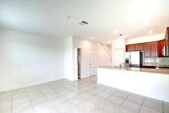 5330 Ellery Terrace in West Palm Beach, FL - Foto de edificio - Building Photo