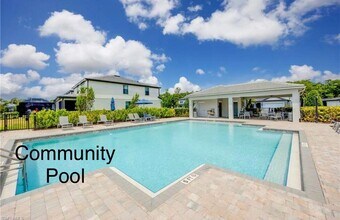 10379 Ventana Ln in Naples, FL - Building Photo - Building Photo
