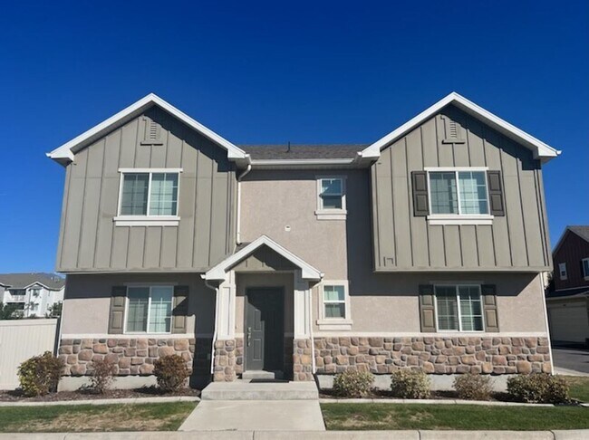 property at 848 W Edinburgh Dr