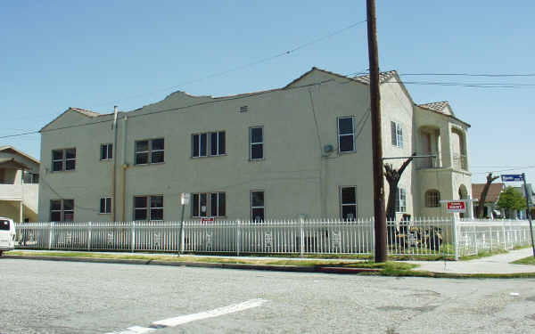 1203 E Martin Luther King Jr Blvd in Los Angeles, CA - Building Photo