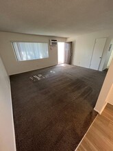 Idaho Springs Apartments in La Habra, CA - Building Photo - Building Photo