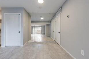 8419 Hearth Dr in Houston, TX - Building Photo