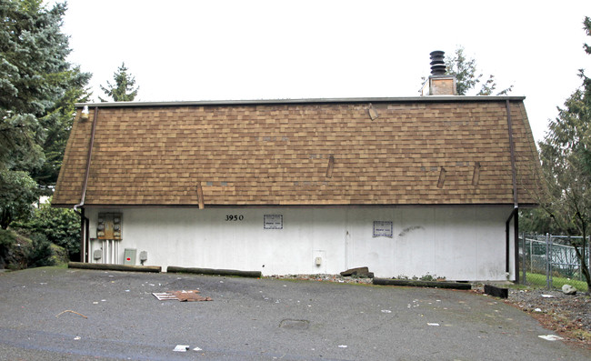 3950 S Mason Loop Rd in Tacoma, WA - Foto de edificio - Building Photo