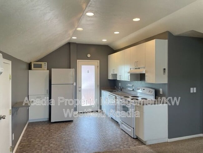 property at 4172 Lake Bridge Dr