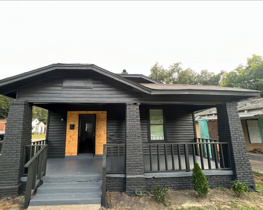 1113 E Trigg Ave in Memphis, TN - Foto de edificio