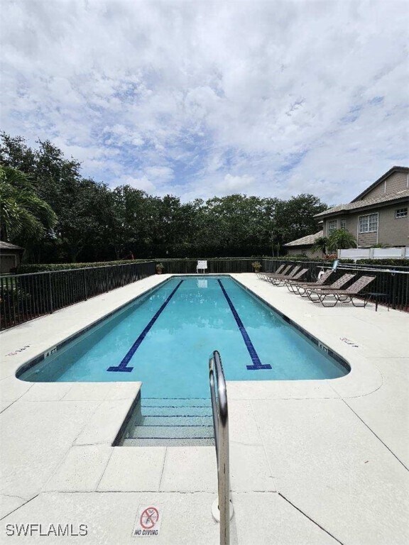 219 Via Perignon in Naples, FL - Foto de edificio - Building Photo