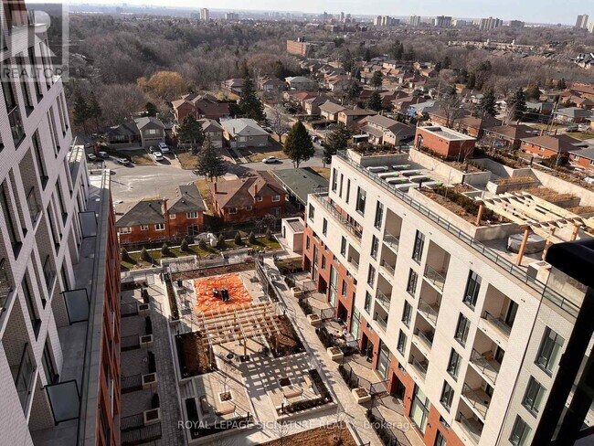 3100 Keele St in Toronto, ON - Building Photo - Building Photo