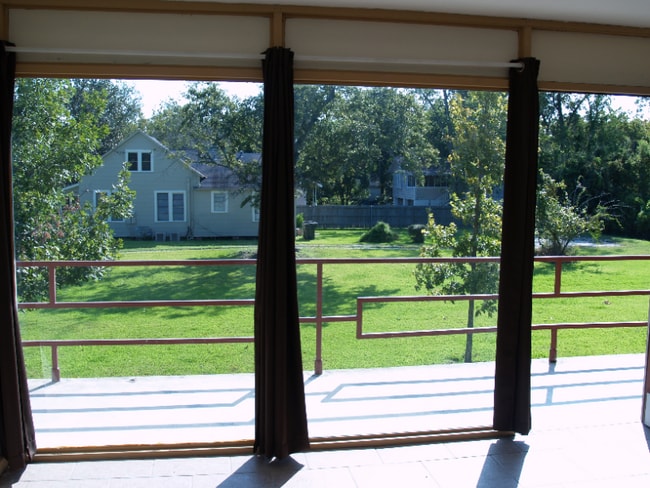 710 Iris St in Lake Charles, LA - Building Photo - Building Photo