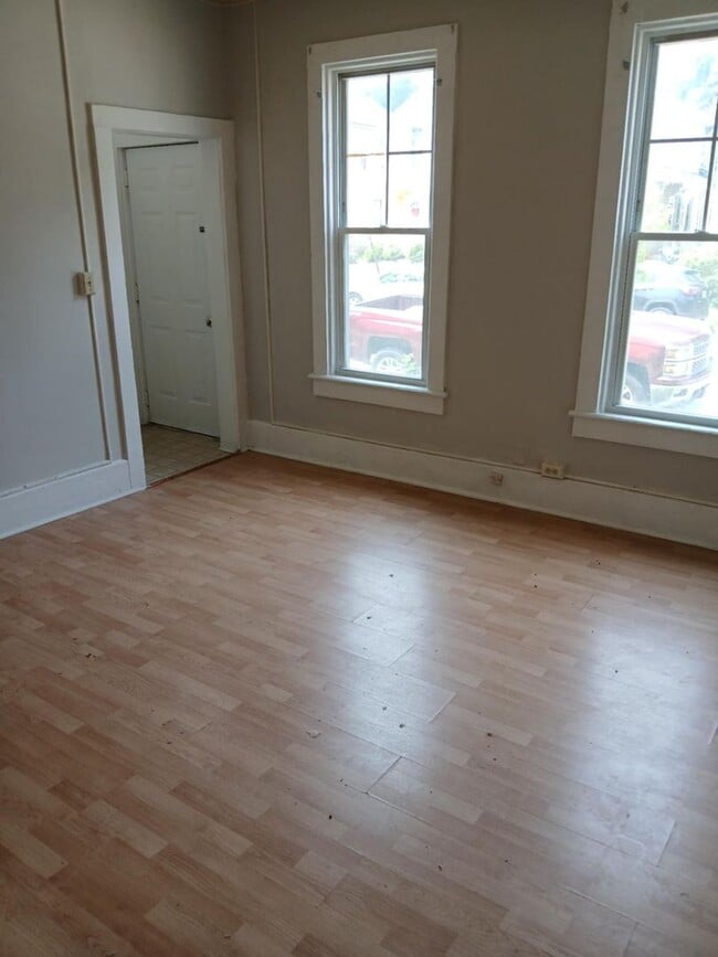 property at 1024 N Michigan St