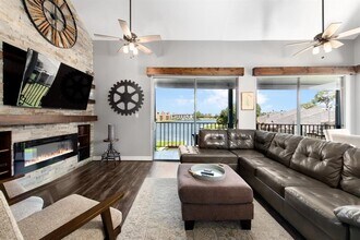 12500 Melville Dr in Montgomery, TX - Building Photo - Building Photo