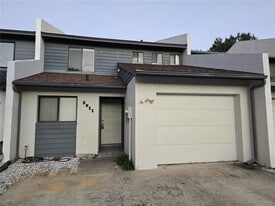 5911 Idle Forest Pl in Tampa, FL - Building Photo