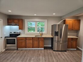 269 Rexmont Rd, Unit 269 rexmont rd. Apt 3 in Lebanon, PA - Building Photo