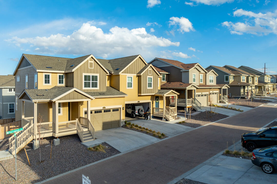 Dove Village Paired by Lennar Homes in Parker, CO - Foto de edificio