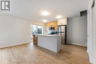 1126 Creekway Private in Ottawa, ON - Building Photo - Building Photo