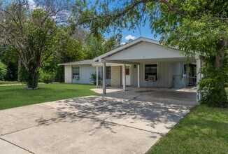2307 Gunsmoke St in San Antonio, TX - Building Photo - Building Photo