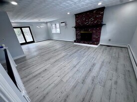 17 Central Ave in Egg Harbor Township, NJ - Building Photo