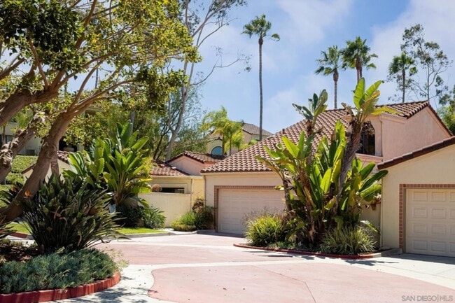 7306 Calle De Fuentes in Carlsbad, CA - Building Photo - Building Photo