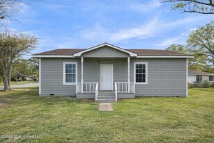 6513 Martin Luther King Blvd in Moss Point, MS - Building Photo