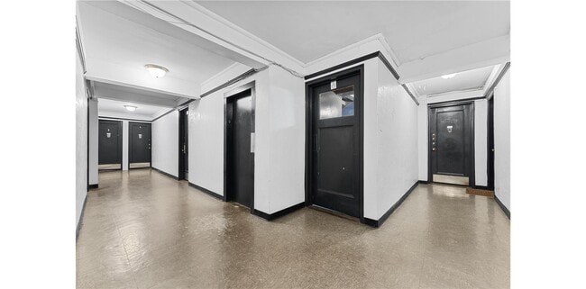 190 72nd St, Unit Studio in Brooklyn, NY - Building Photo - Building Photo