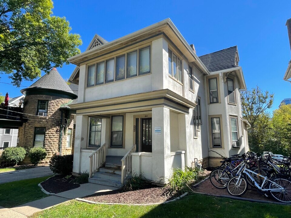 133 E Gorham St, Unit 1 in Madison, WI - Foto de edificio