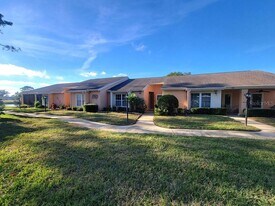 4839 Grist Mill Cir in New Port Richey, FL - Building Photo