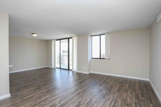 Cortland at McLean in McLean, VA - Foto de edificio - Interior Photo