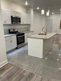 1212 N Alden St photo'