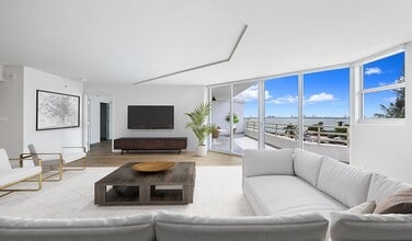 The Hamilton in Miami, FL - Building Photo - Building Photo