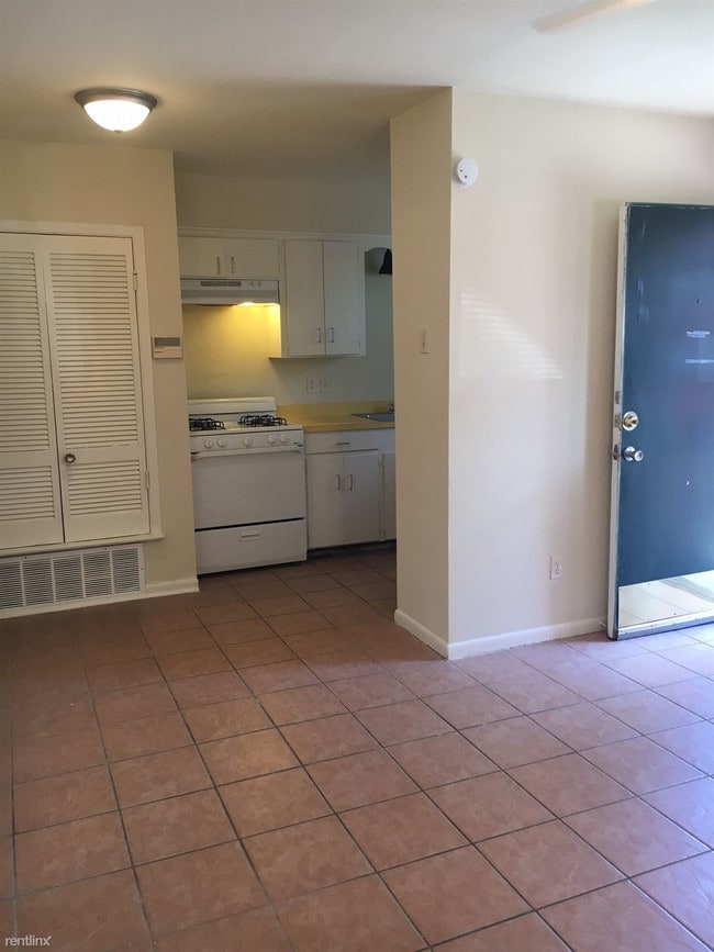 5213 Joe Sayers Ave in Austin, TX - Building Photo - Building Photo