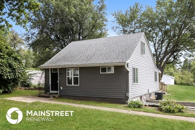 1411 Randall Rd in Independence, MO - Building Photo - Building Photo