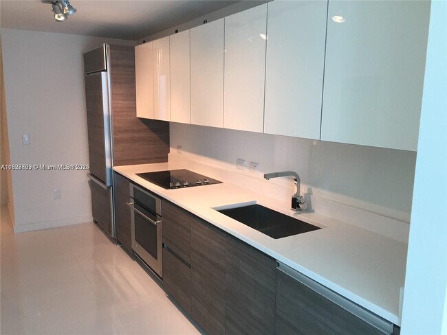 property at 1100S S Miami Ave